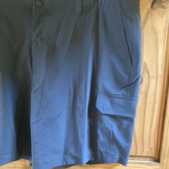 Roundtree & Yorke Performance Big Man Core Comfort cargo shorts size 48 - NWT - Picture 2 of 9